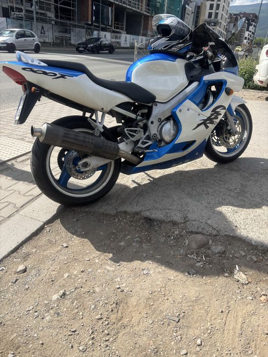 Honda cbr f4 1999г