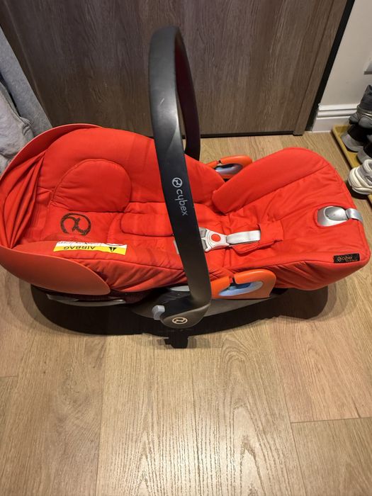 Scoica auto Cybex Platinum i-Size cu baza isofix