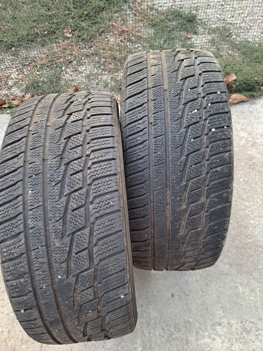 Vând cauciucuri 225/45 R17