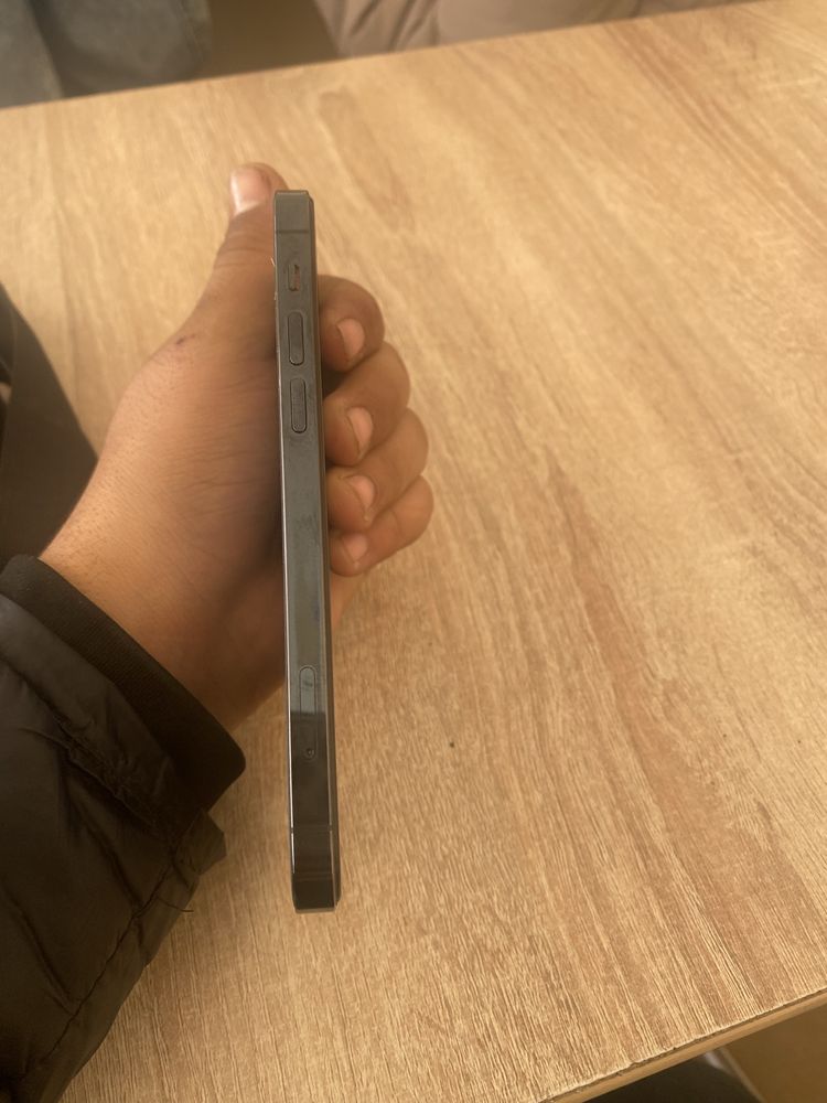 Iphone 12 pro sotiladi