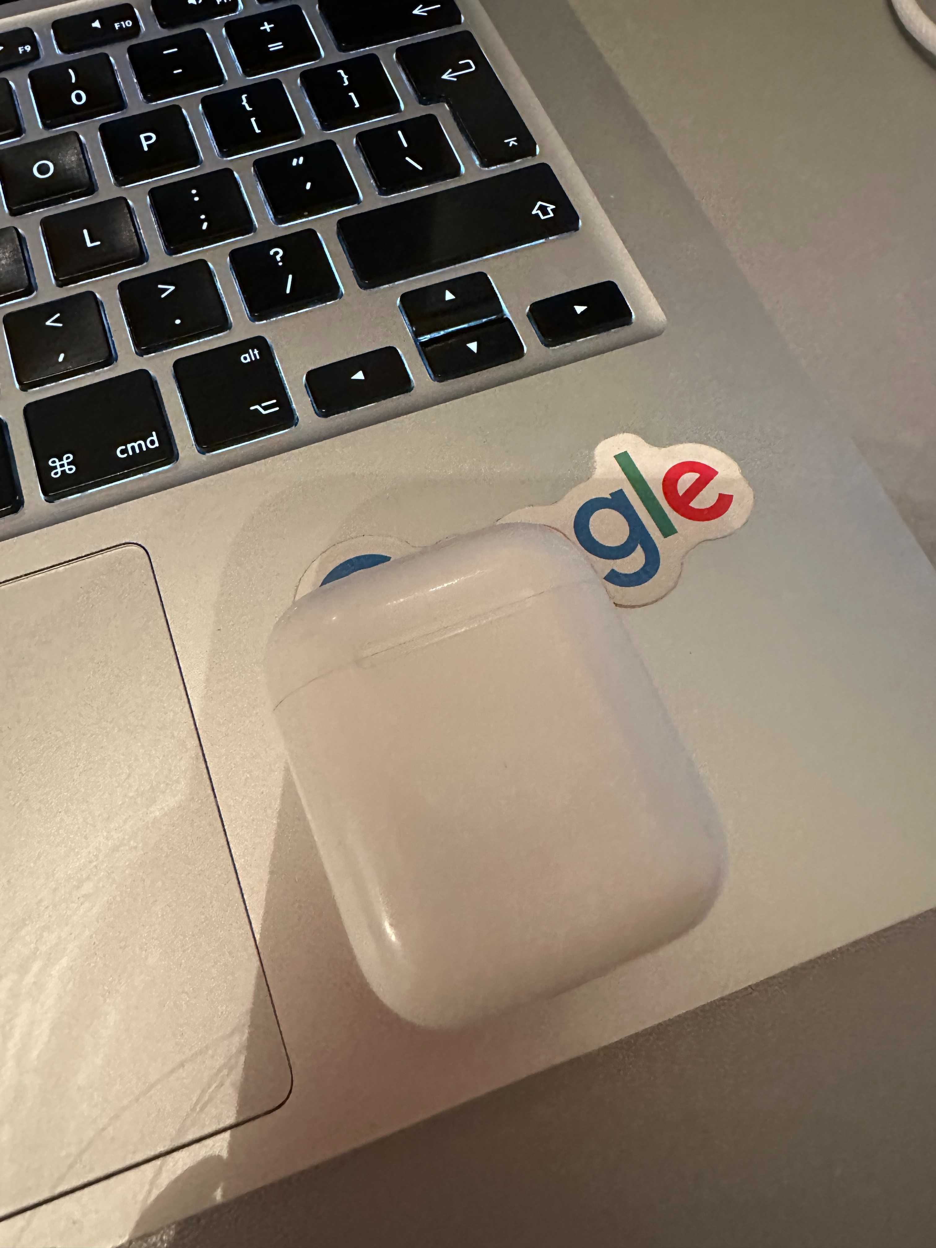 AirPods 2 Series /GT2D79V8LX2Y / Apple Original
