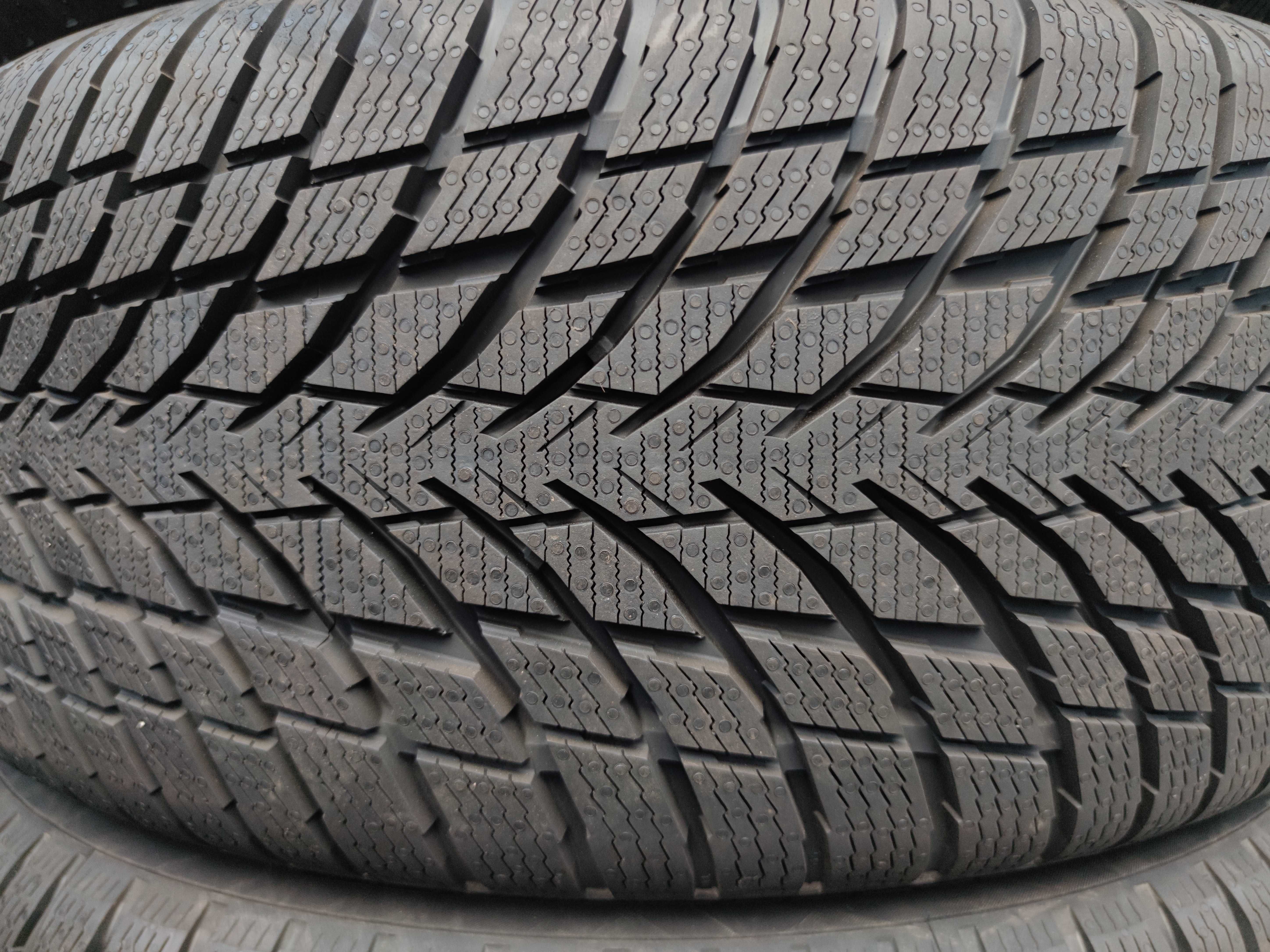 4бр Нови Зимни Гуми 235 50 18 - Nokian - DOT 2021