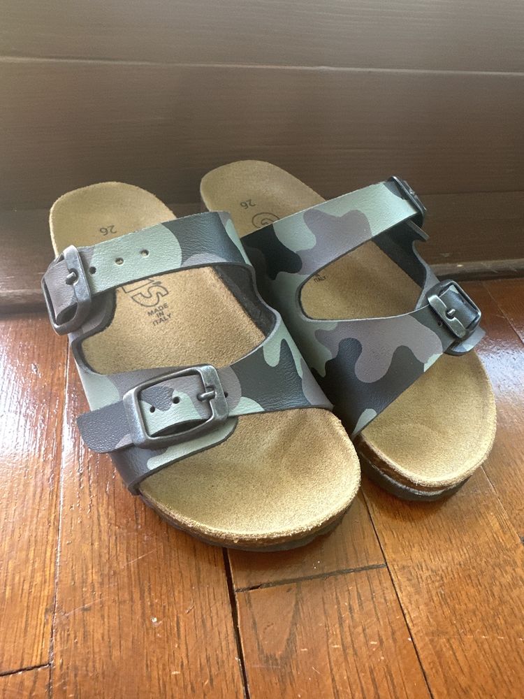 Sandale / slapi din piele model camuflaj