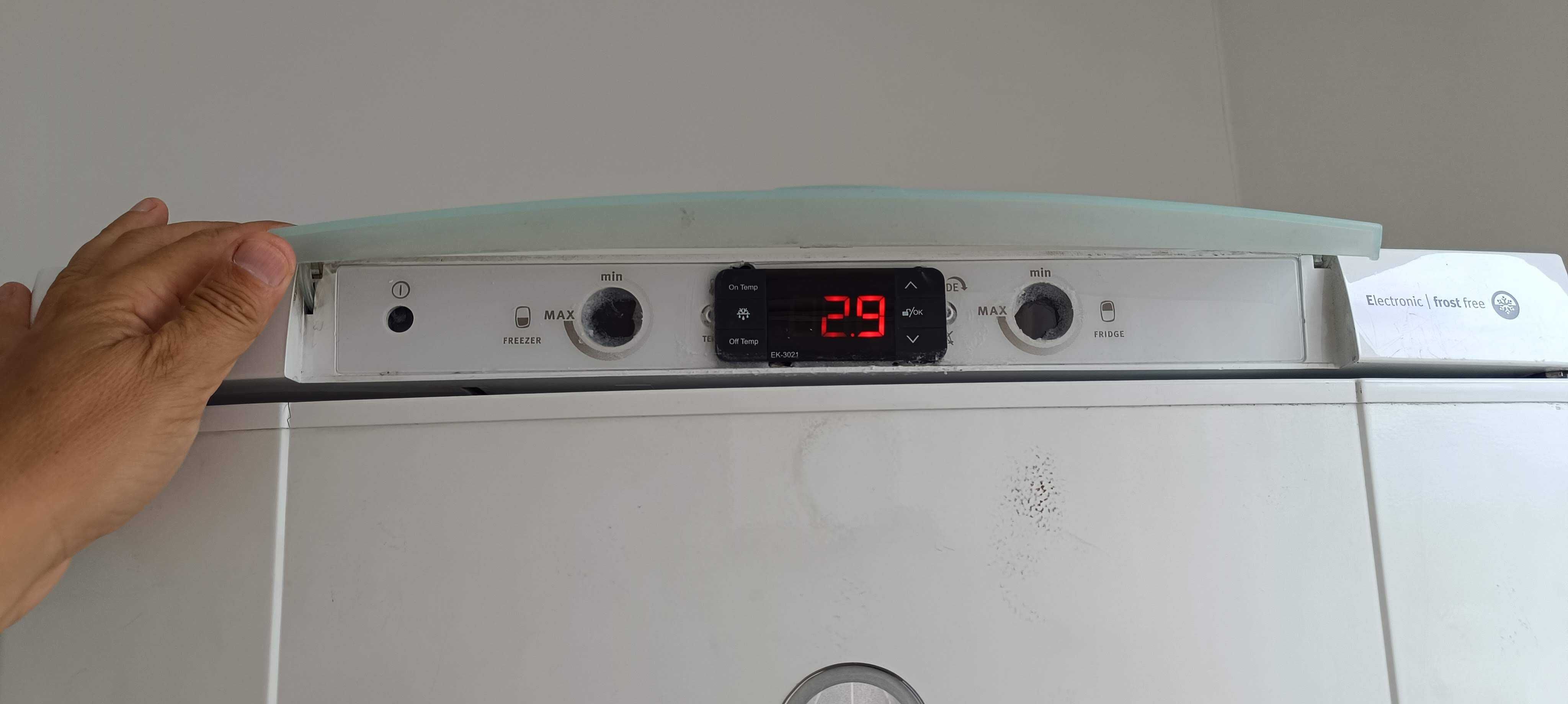 Хладилник Elektrolux работещ 200x60x60