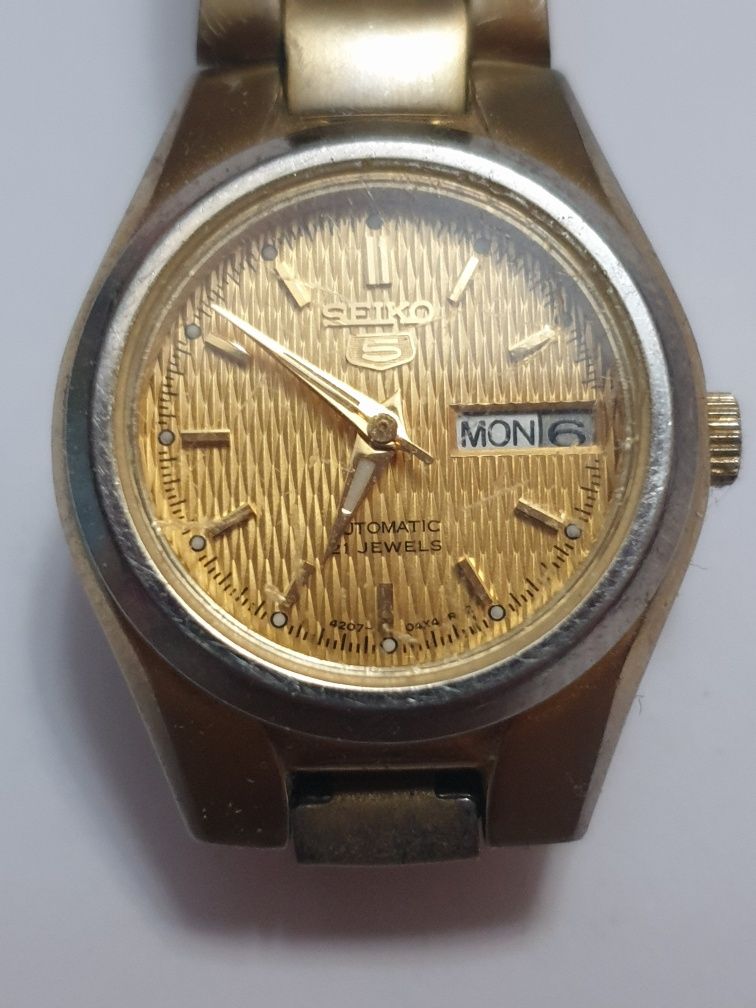 Дамски часовници Seiko и  Q&Q.