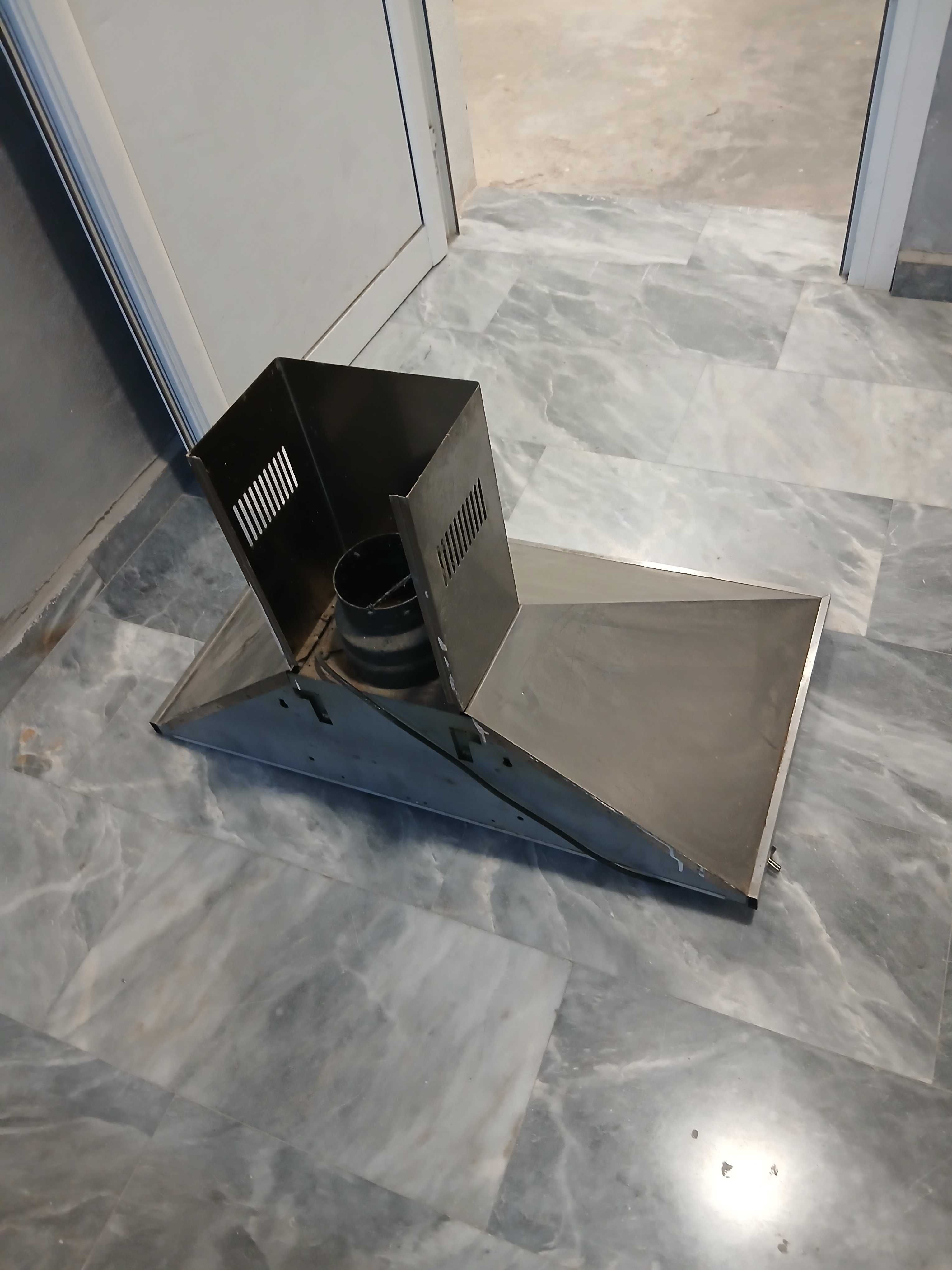 Продавам абсорбатор инокс 90 см.