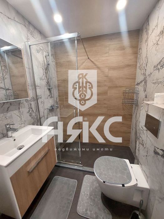 Двустаен напълно обзаведен апартамент в кв. Бъкстон