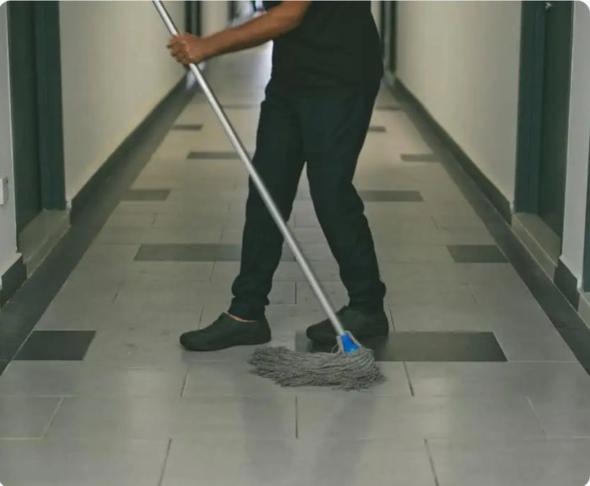 Prestez servicii de curățenie la blocuri
