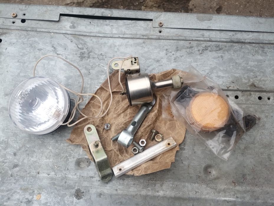 Фар, динамо и светлоотразители за каплите