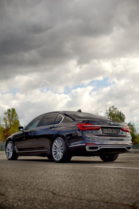 BMW 750LI X DRIVE 2017