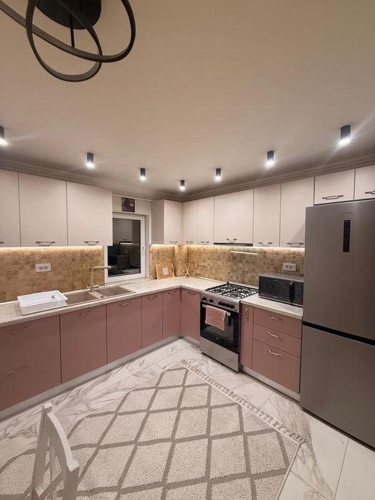 Inchiriez apartament 2 camere Sos.Arcu ( Gara )