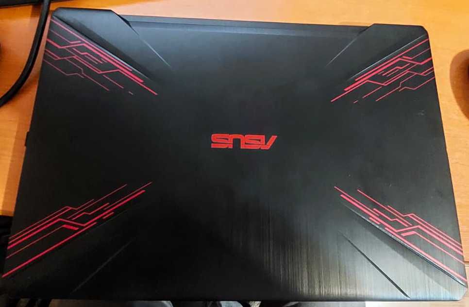 laptop ASUS TUF FX504GD intel i7 24 gb rami ssd nvidia