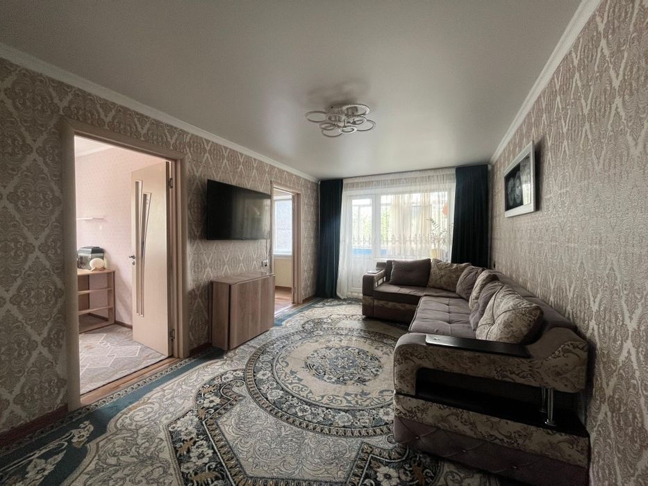 Продам 4ех ком квартиру  16 мкр 24 дом