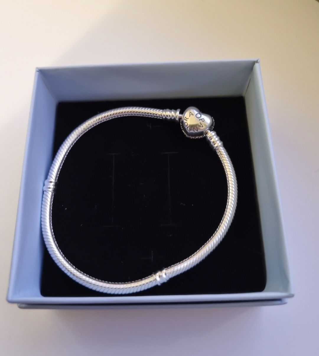 Bratara Inimioara din argint cu stanta S925 tip Pandora