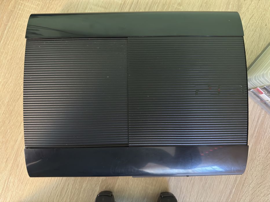 Playstation 3 cu 2 jocuri in stare excelentă