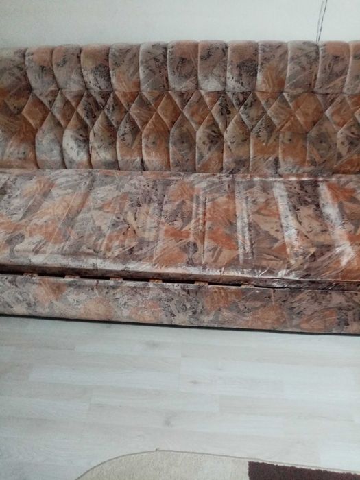 Vând canapea extensibila