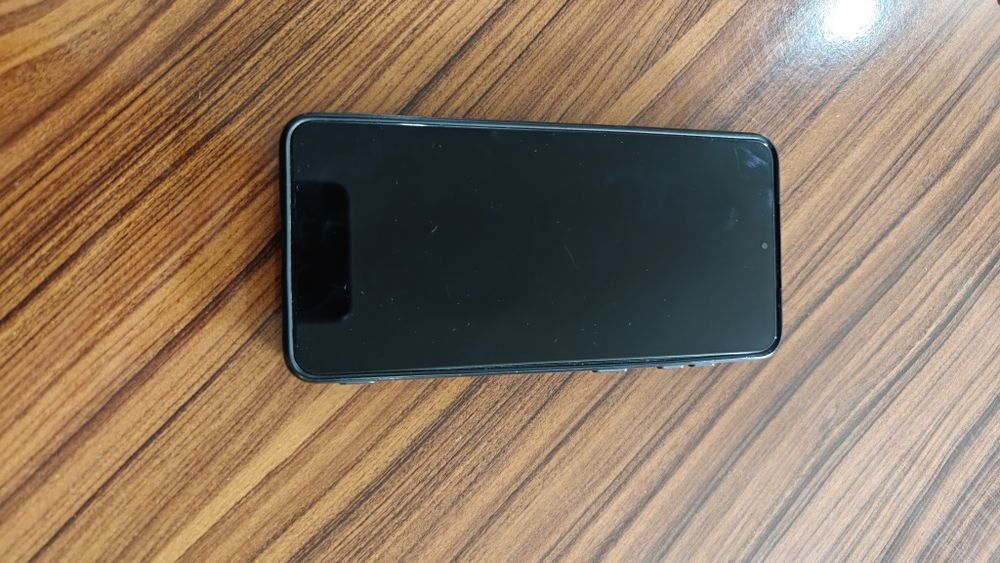 Samsung galaxy s21+ 5G.