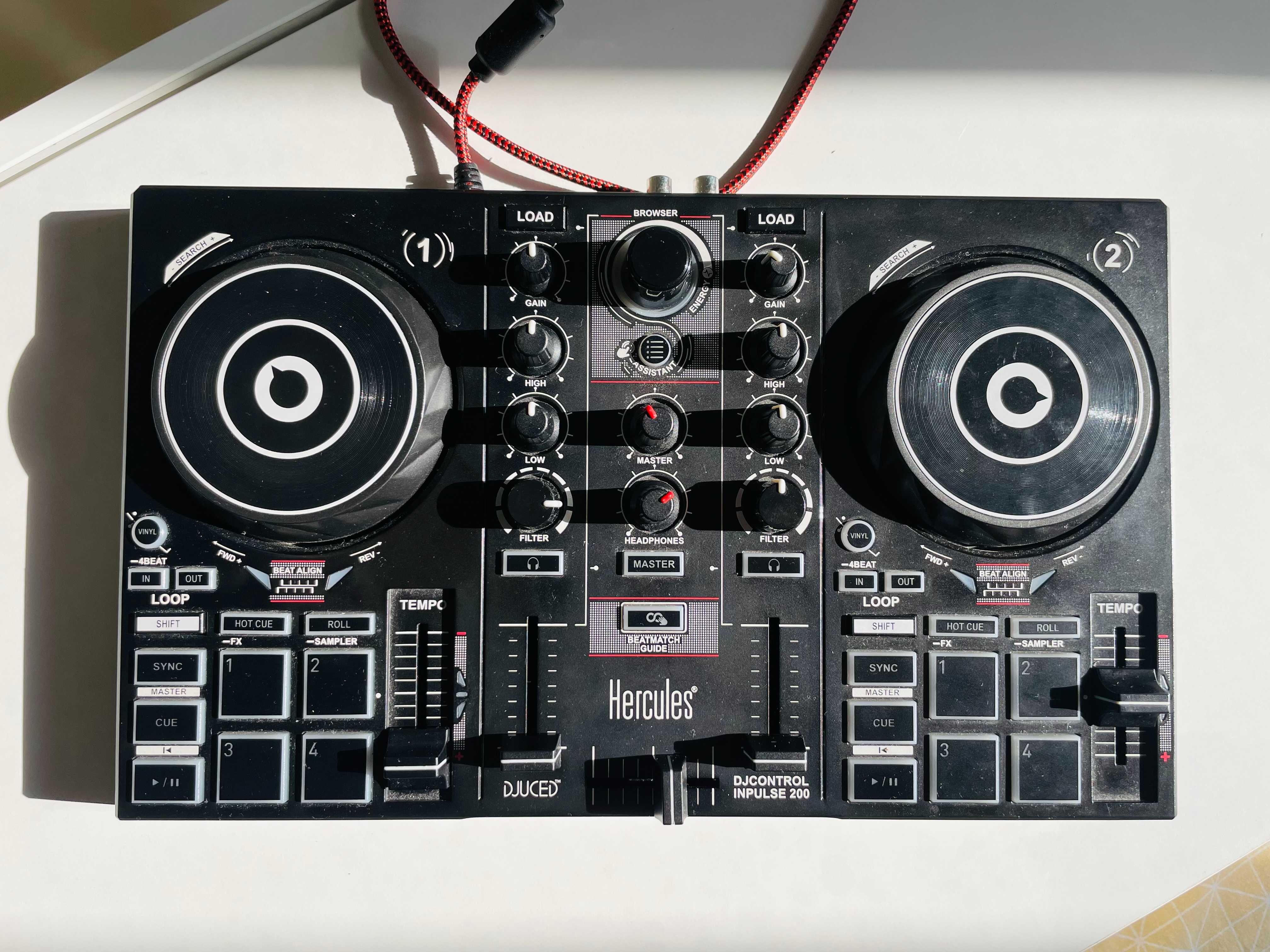 Hercules DJ DJControl Inpulse 200 DJ пулт