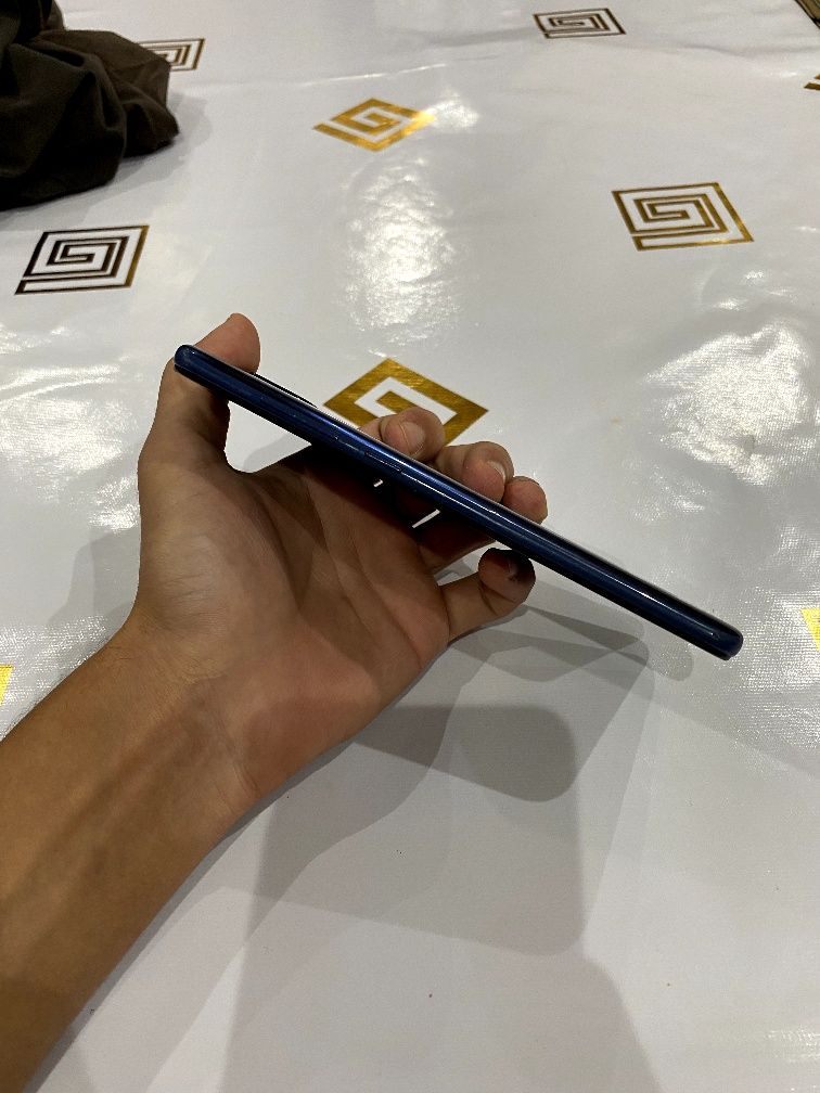 Срочно продаается Redmi note 9