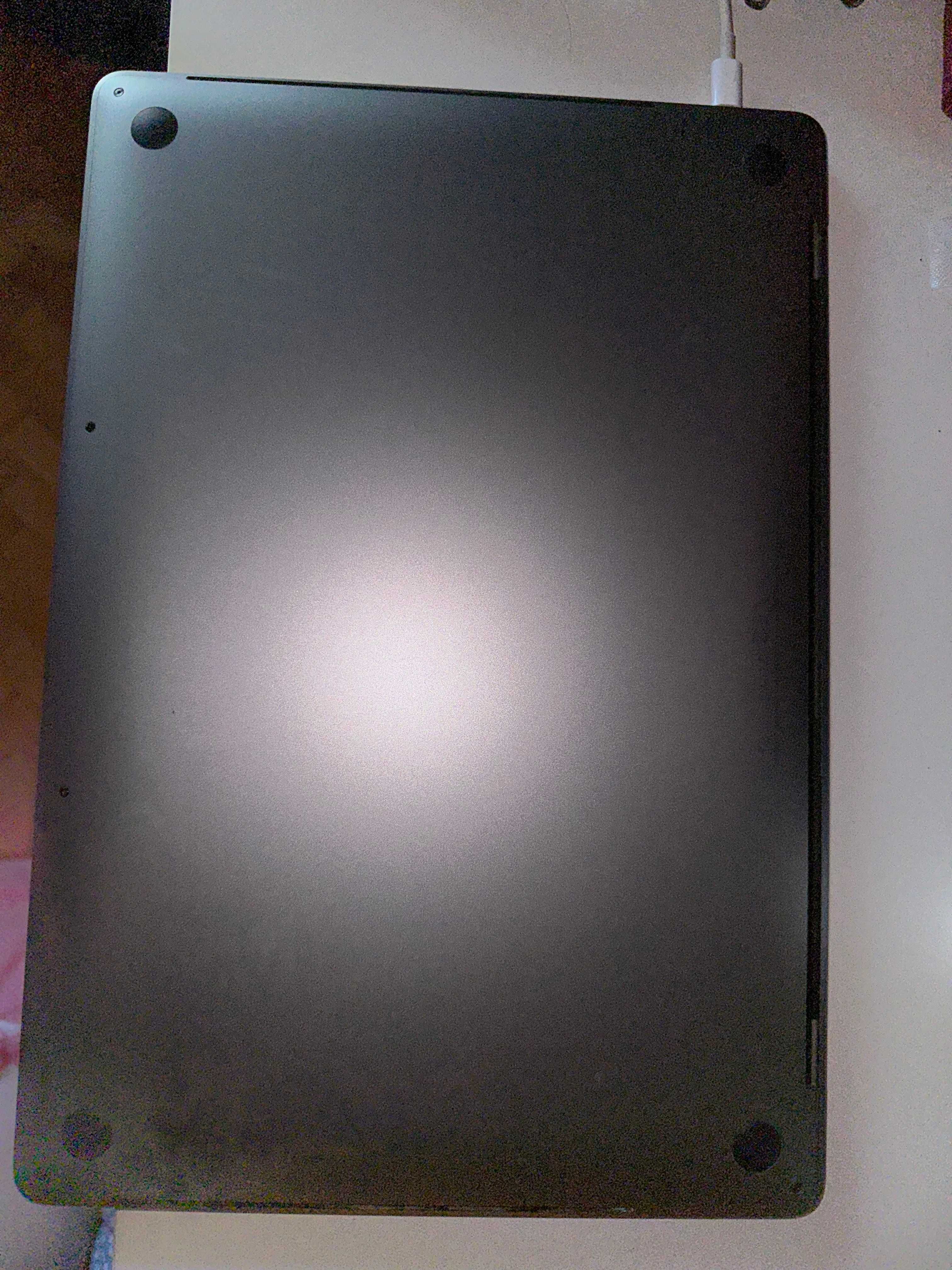 Macbook Pro 16" 2019 16GB 2.6 Ghz I7 Radeon Pro 5300M Touchbar 512GB
