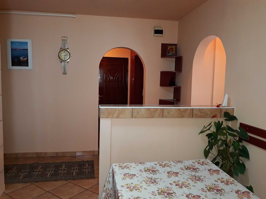 Închiriez apartament