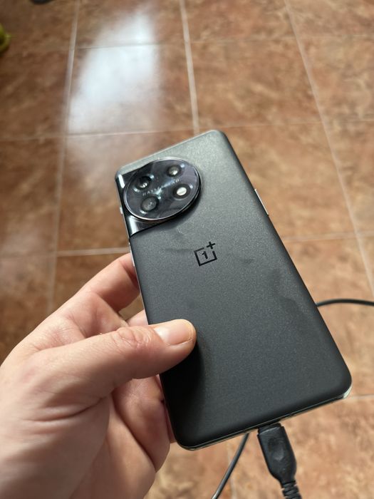 One Plus 11 5G 256GB