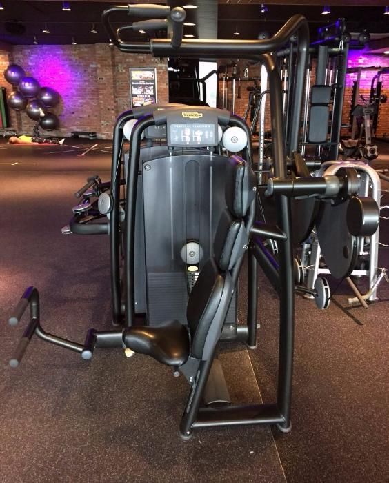 Фитнес уред Technogym Vertical Traction
