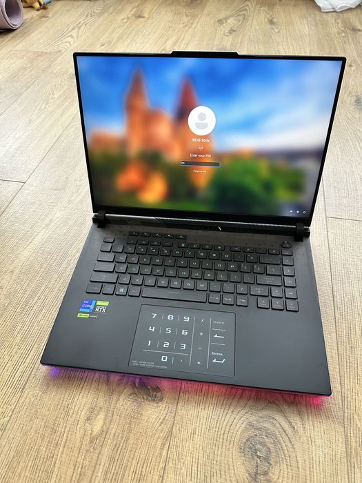 Laptop Asus ROG Strix Scar 16, Geforce RTX 4080, 1 TB SSD, 32 GB DDR5