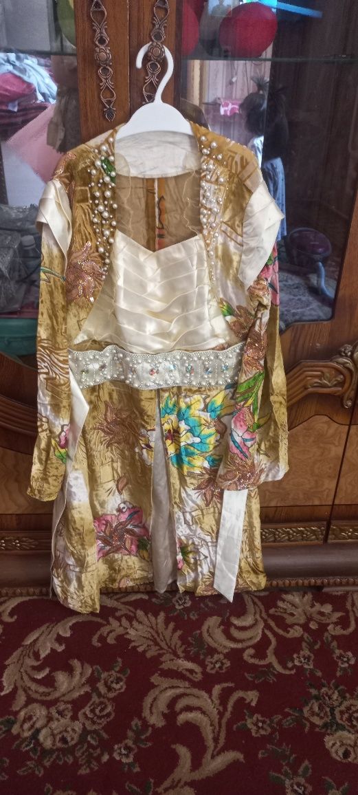 Sarpo ko'ylak did bn tikilgan kiyganda zo'r turadi kuzgi bob