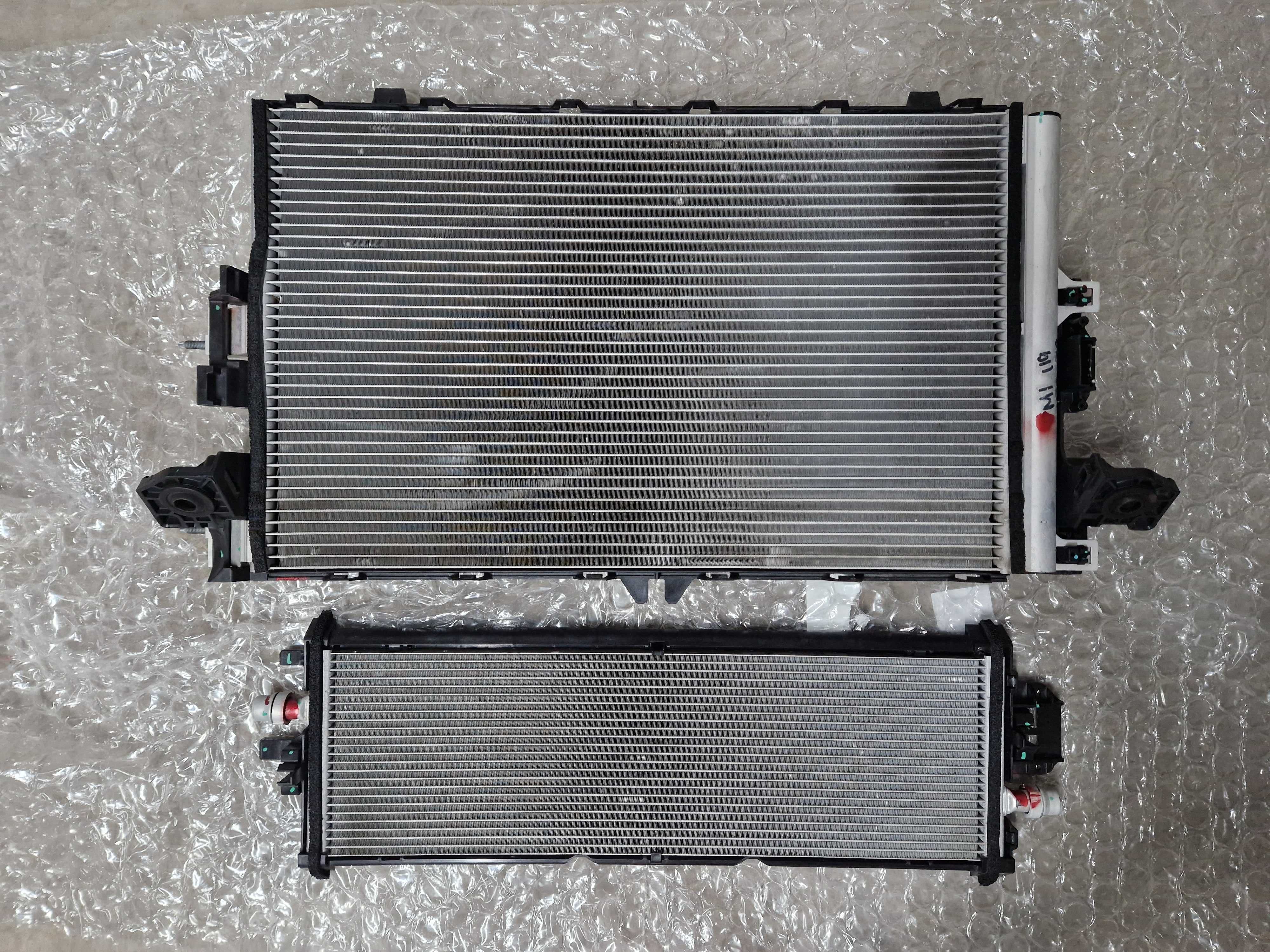 TESLA Model 3, комплект радиатор, охладител и капак на вентилатора