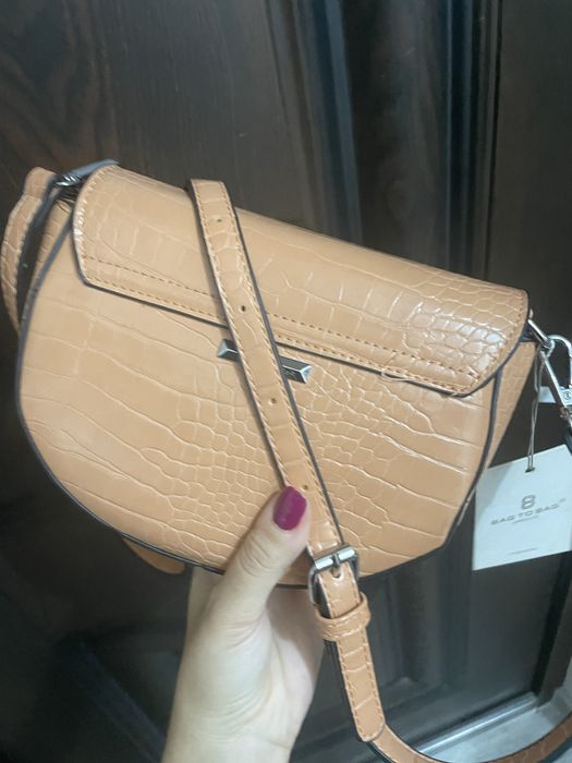 Чисто нова чанта с етикет