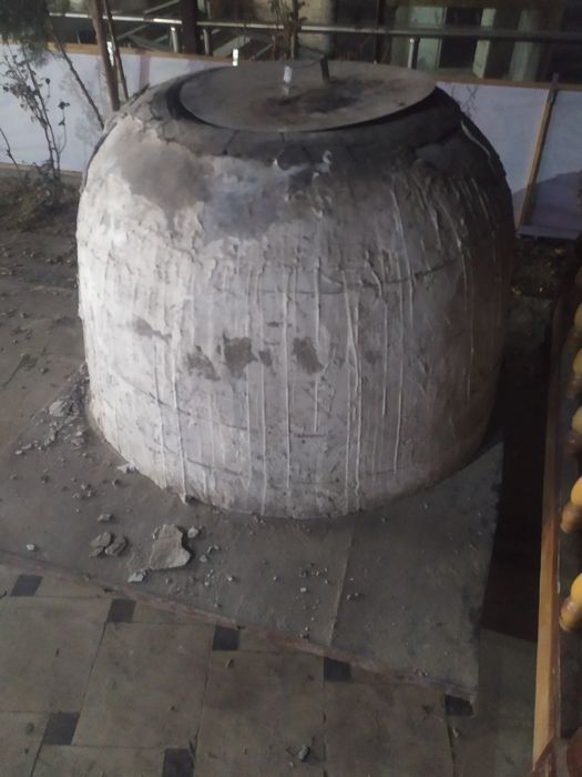 2 та тандир сотилади катта ва кичик иллакаси хам бакувват