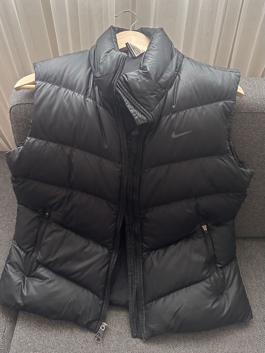 Дамски спортен елек Nike