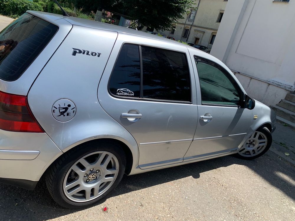 Vand wv golf 4 an 2002 toate actele la zi