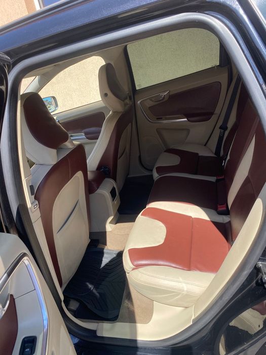 Volvo XC 60  2012