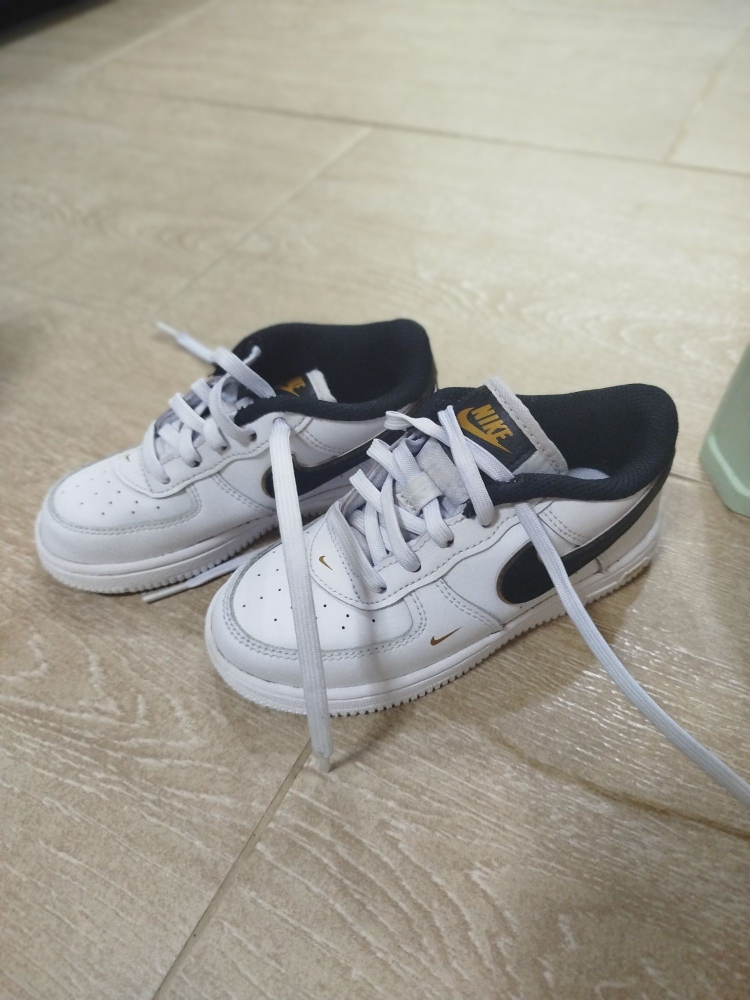 Маратонки  Nike FORCE 1 LV8 BT, 27 размер
