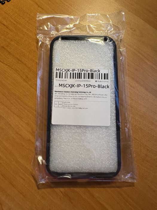 Vand 3 Huse Noi Iphone 15 Pro