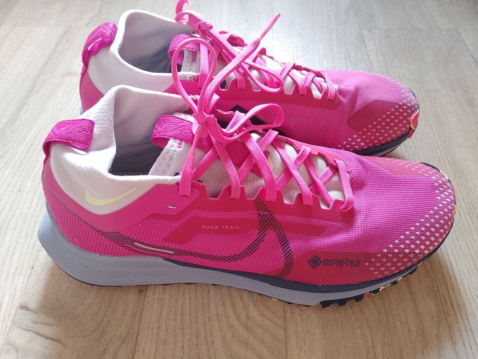 Nike кроссовки женские 40 размер