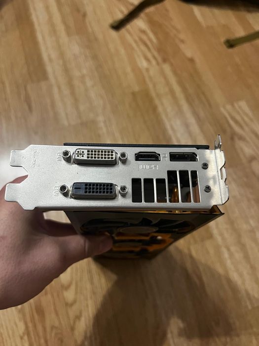 Placa video RX 550 2GB & AMD R9 270X 2GB GDDR5 Toxic Edition