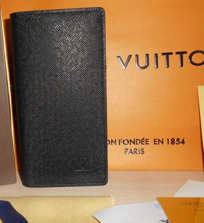 Portofel pentru bărbați Louis Vuitton. Franta 843