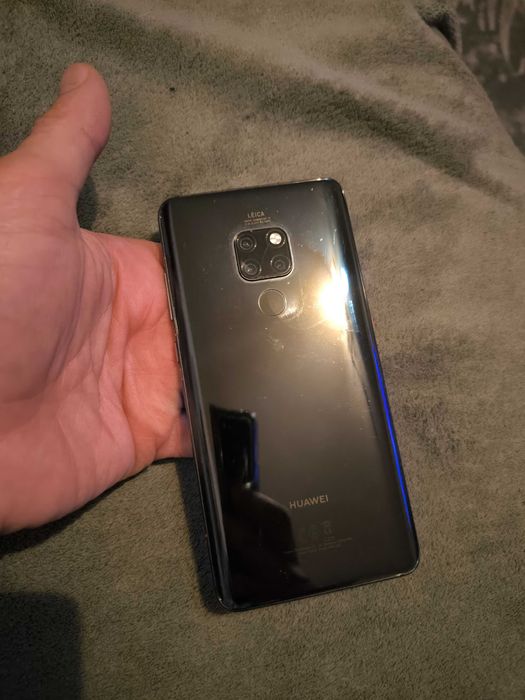 Huawei meat 20 телефона с най издръжливата батерия