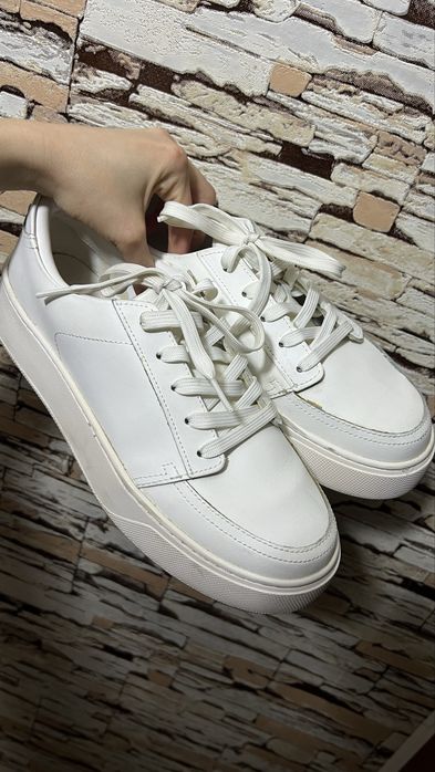 Кожанные кеды zara