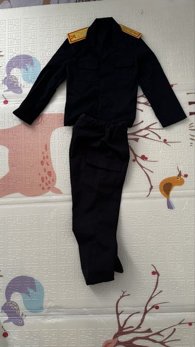 Продам костюмы бу каждая 5000 тг  подходят детям 3/4, 4/5 лет