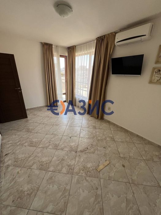 Продава се Двустаен апартамент в к.к. Слънчев бряг - 69 кв.м за 1290 €/кв.м - Снимка #9