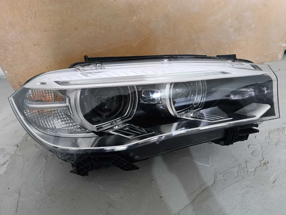 Ляв фар за Bmw X5 F15