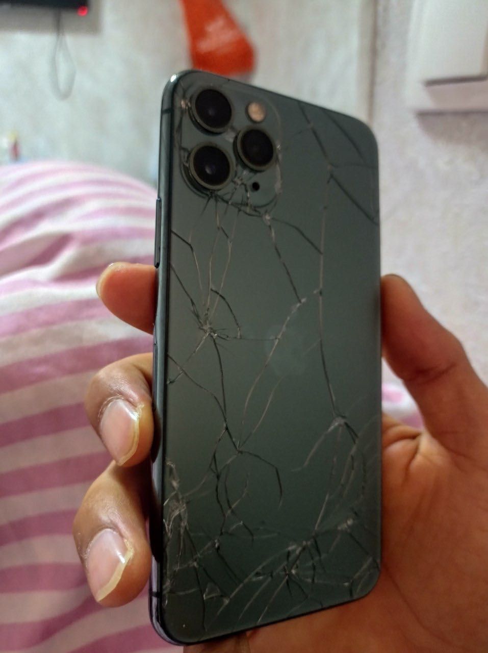 iPhone 11 pro 256 gb full komplekt karobka va zaryadnik kabel