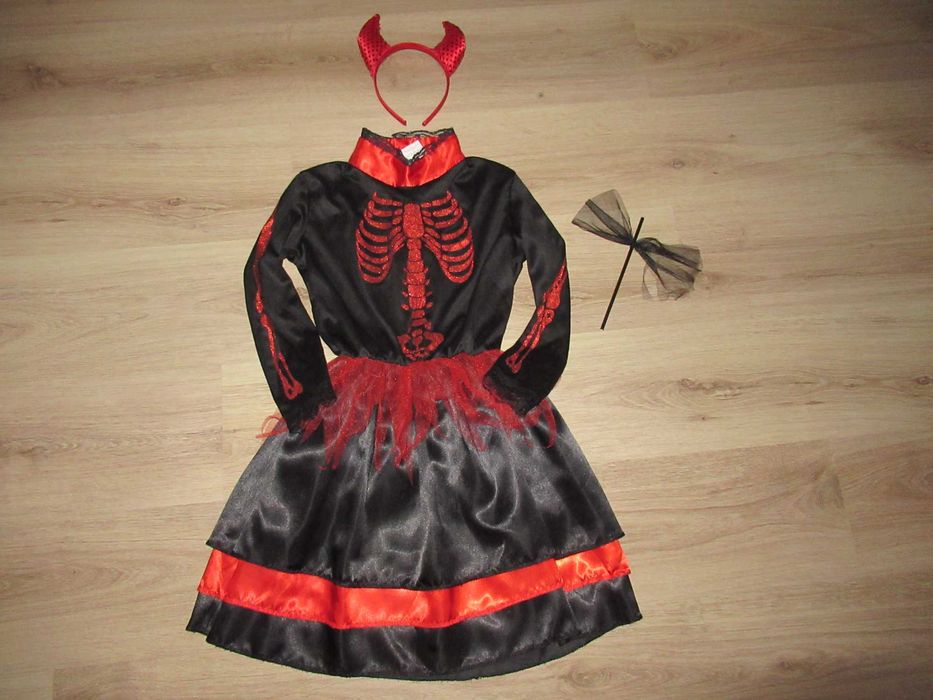 РАЗЛИЧНИ МОДЕЛИ РОКЛИ за Хелоуин--134 номер