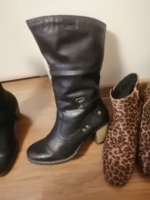 Дамски ботита различни номера rieker номер 39 цена 15лв.ест.кожа