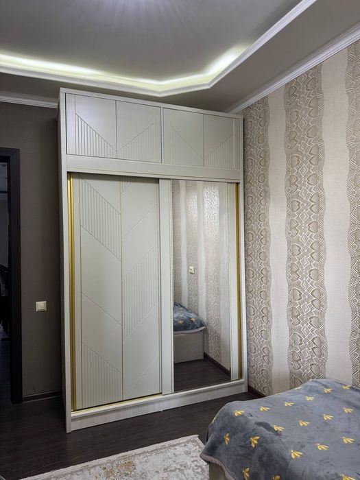 Квартира на Ц4-метро А.Кадырий 3/4/4 общ пл 70м  с обстановкой