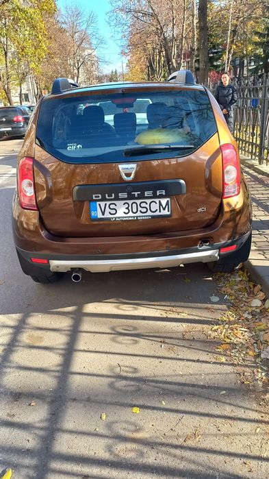 Vând Dacia Duster an 2011